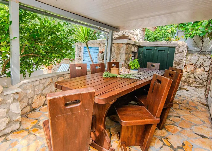 Florendale With Pool * Maslenica