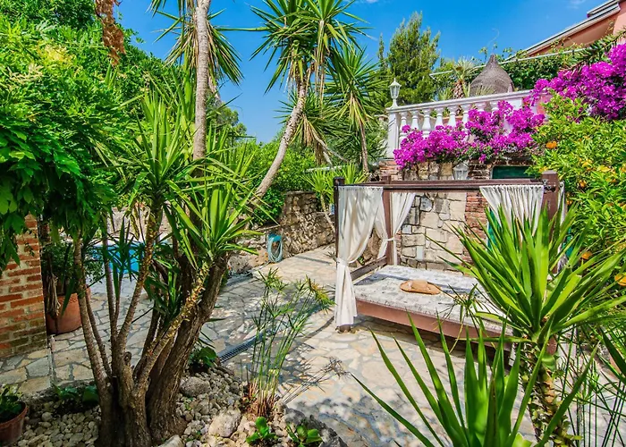 Ferienhaus Florendale With Pool *