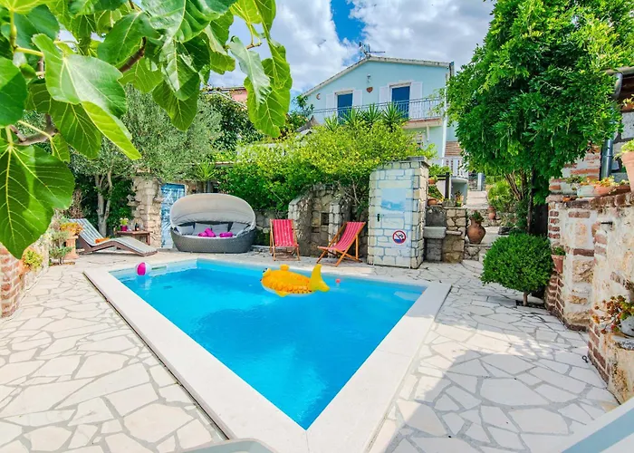 Дом отдыха Florendale With Pool Масленица